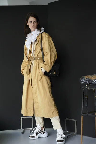 Look 11